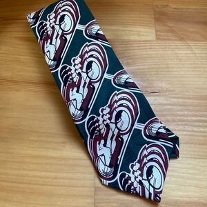 Oscar DeLaRenta 100% silk tie